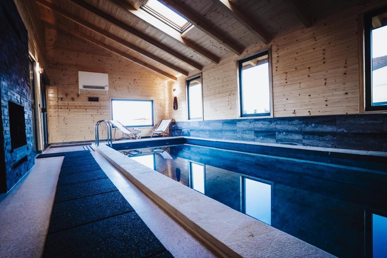 Holiday Home Nightswim Inn Vrbovec Dış mekan fotoğraf